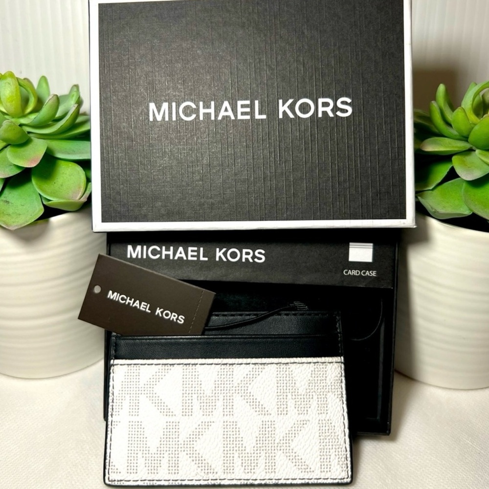 NIB Michael Kors Jet Set Card Case